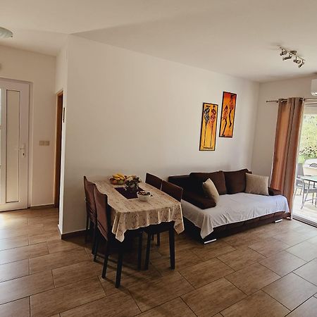 Apartment Lili Biograd Na Moru Exterior foto